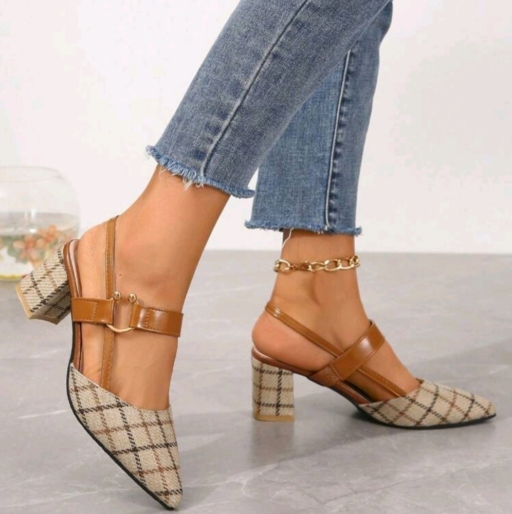 Women's Fashionable Square Fabric Material Peep Toe Chunky High Heels Sandals - Picture 4 of 6